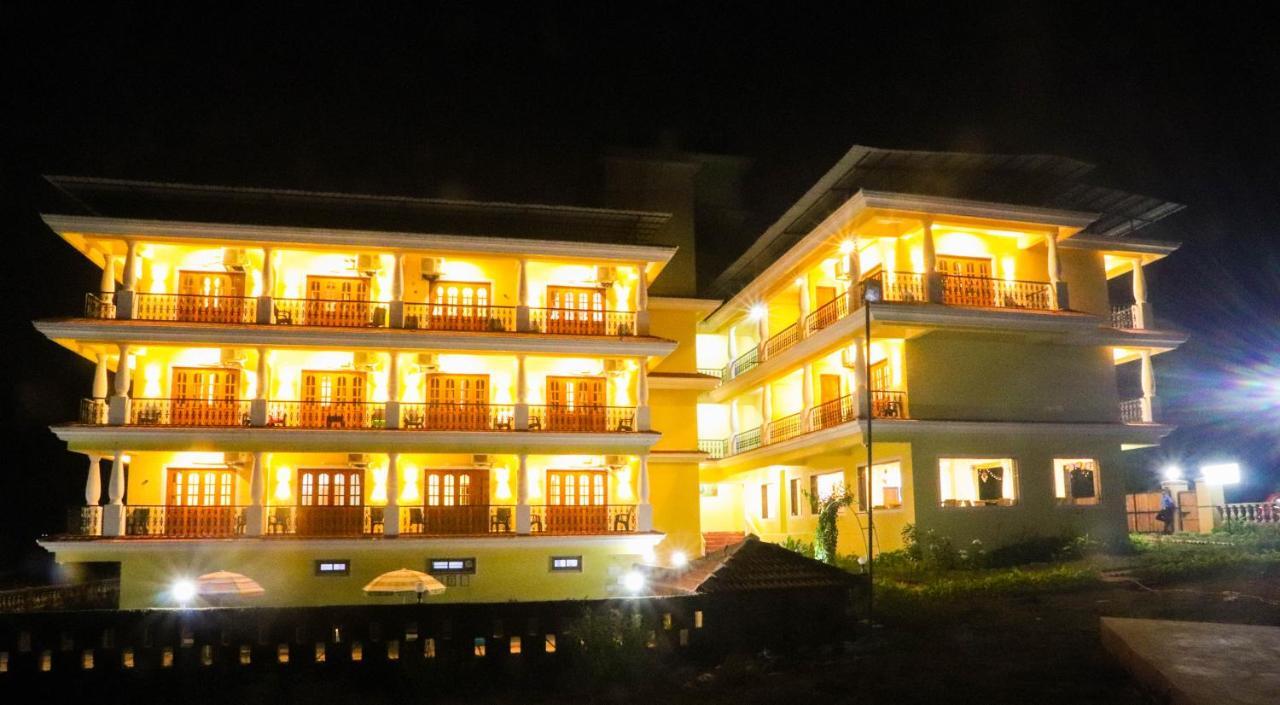 Crystal Serenity Boutique Resort Mandrem Exterior photo